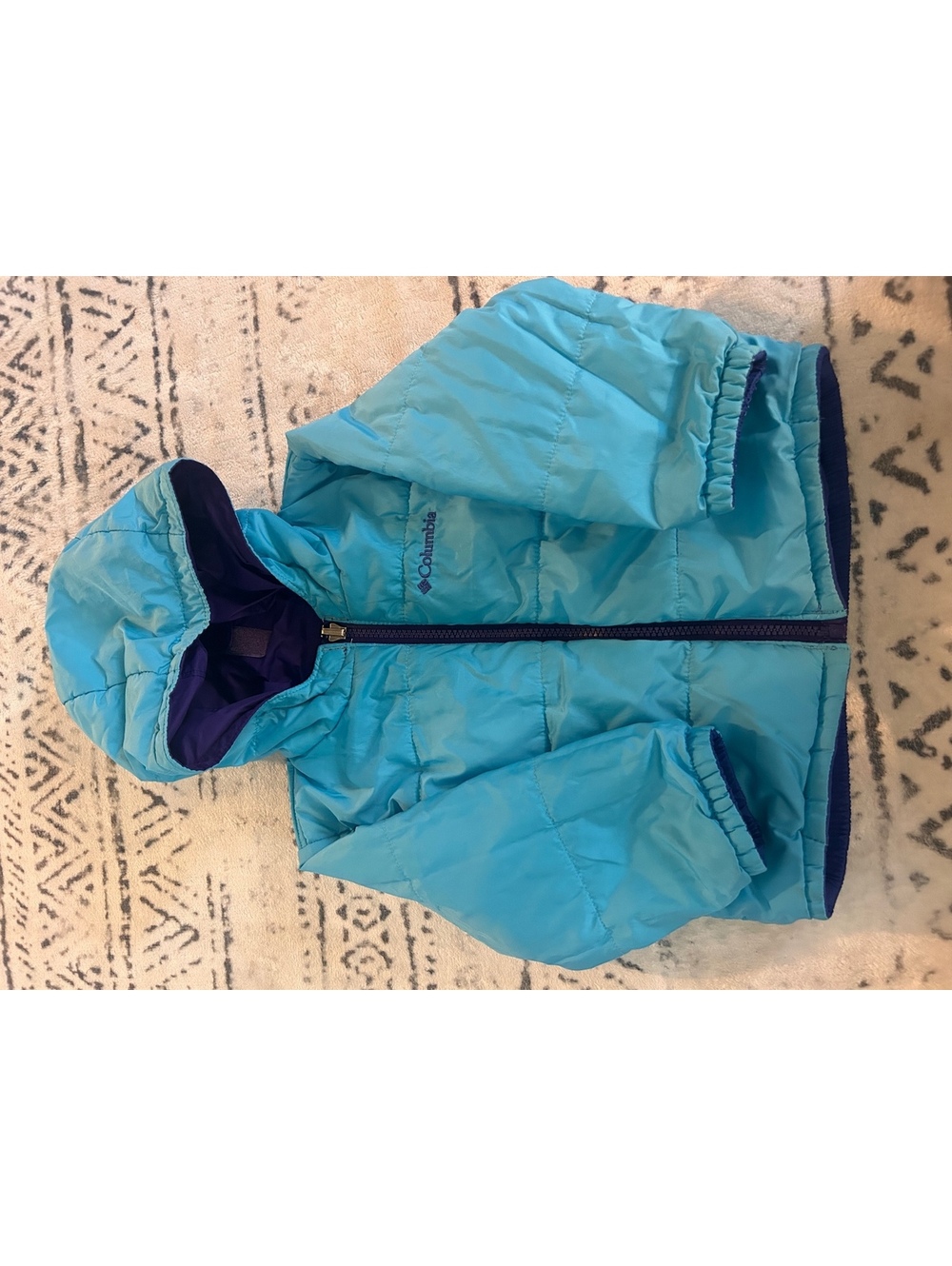 Columbia Lightweight Hooded Puffer Jacket for girls size 3T
